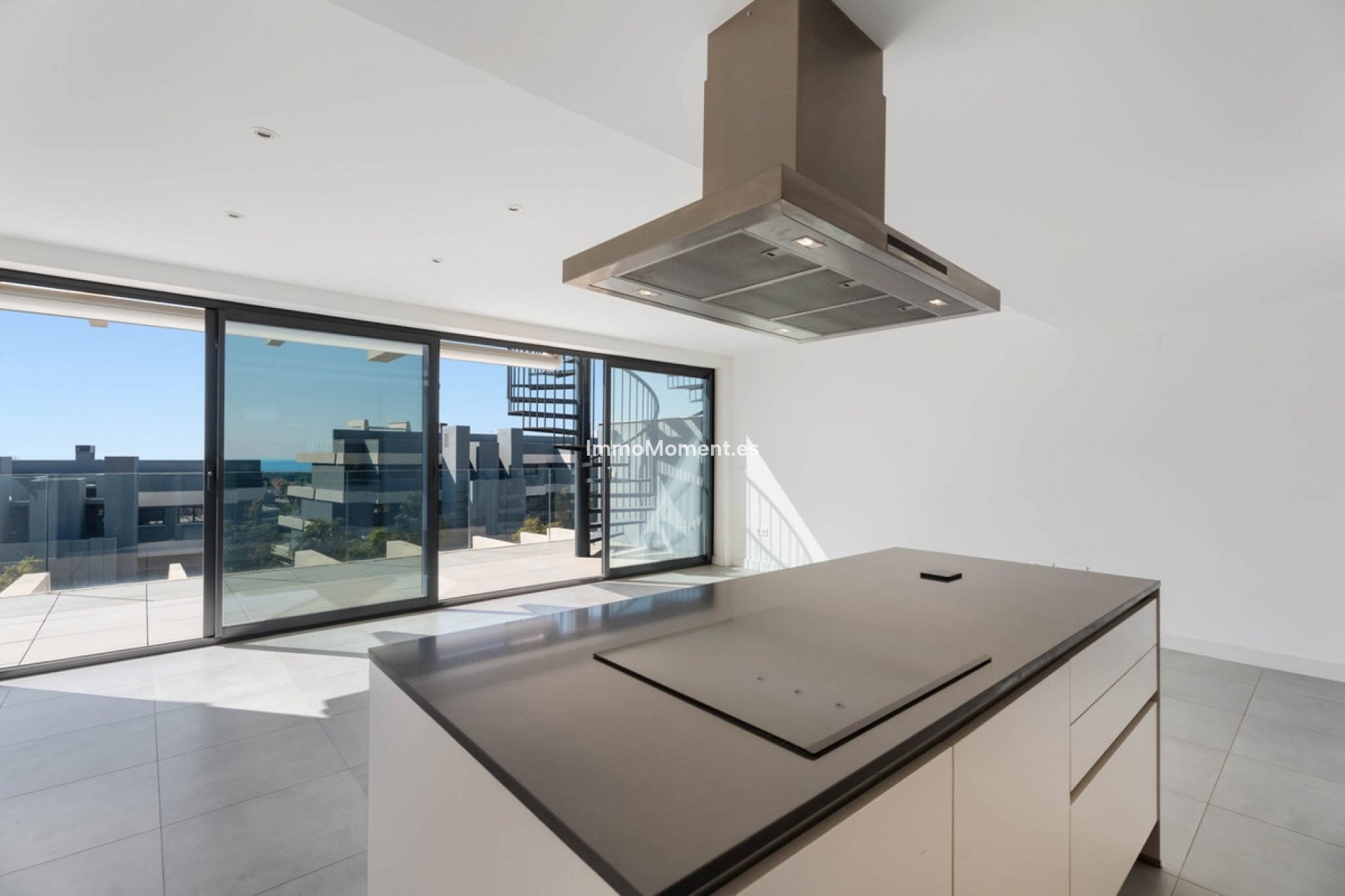 Resale - Apartment - Estepona - Estepona Centro