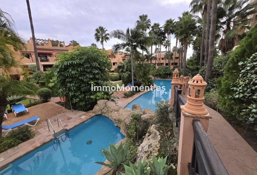 Resale - Apartment - Estepona - Estepona Centro