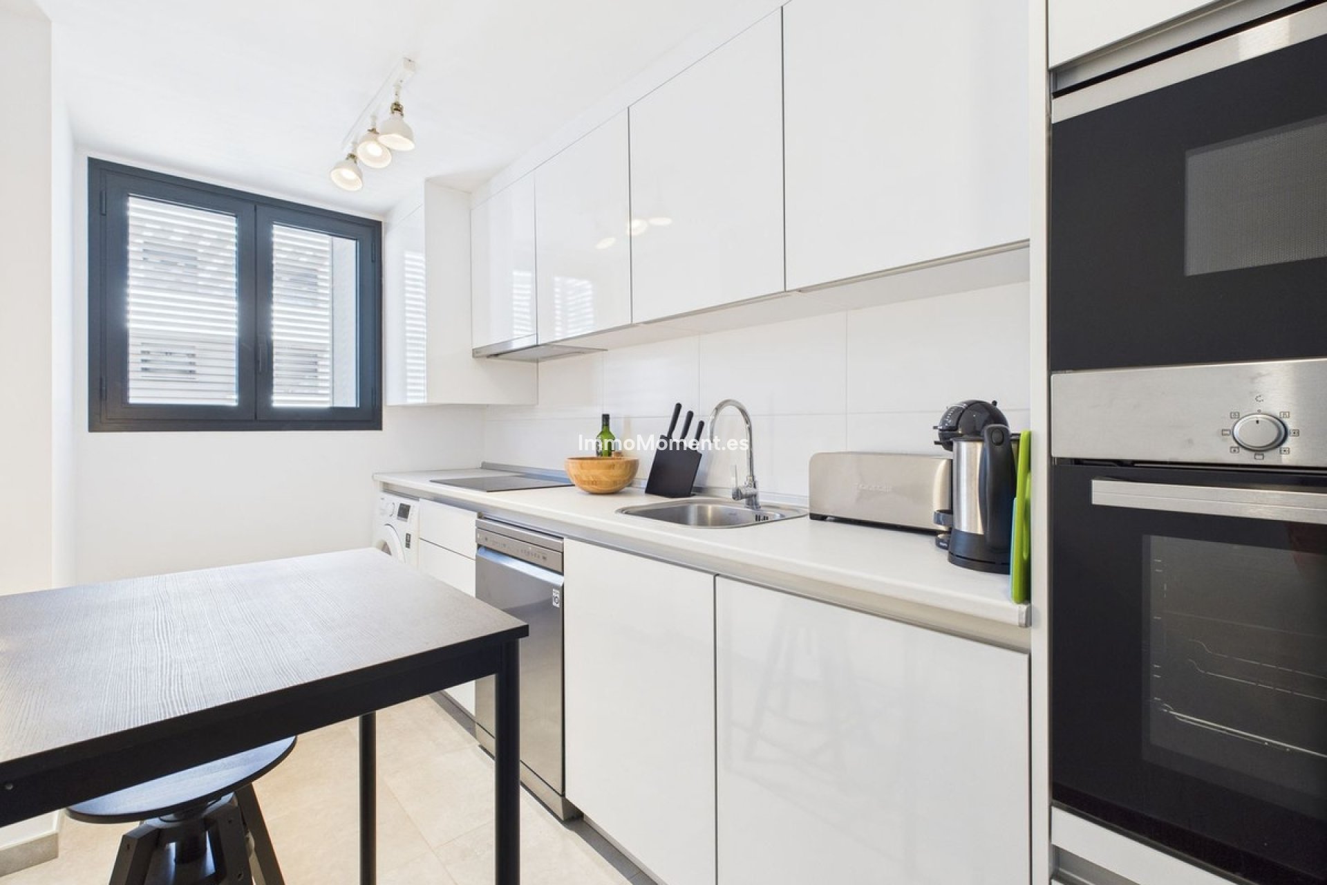 Resale - Apartment - Estepona - Estepona Centro