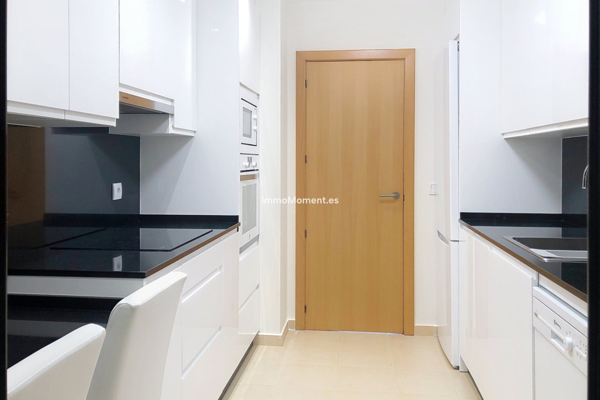 Resale - Apartment - Estepona - Estepona Centro