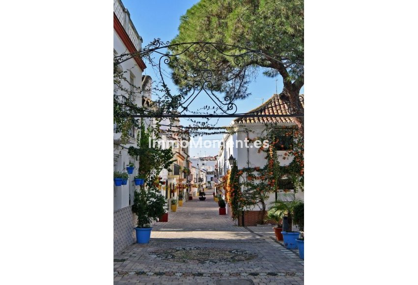 Resale - Apartment - Estepona - Estepona Centro