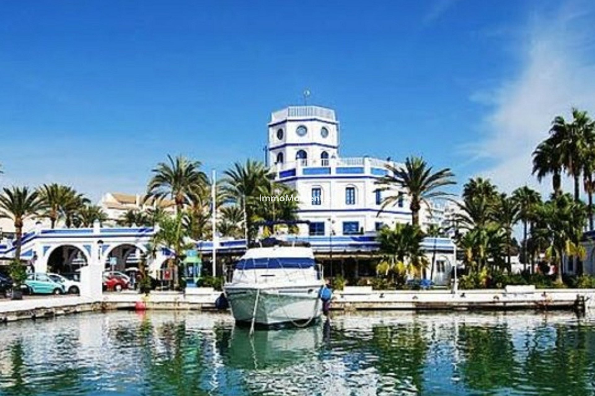 Resale - Apartment - Estepona - Estepona Centro