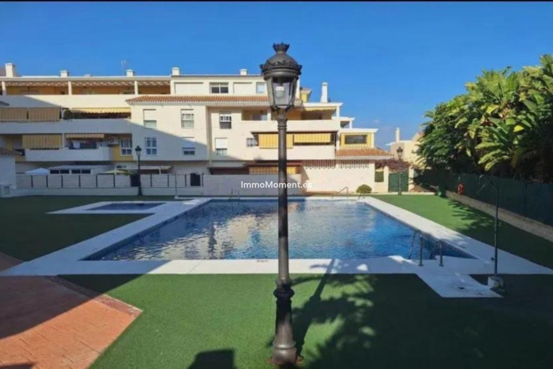 Resale - Apartment - Estepona - Estepona Centro
