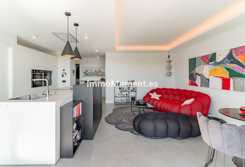 Resale - Apartment - Estepona - Estepona Centro