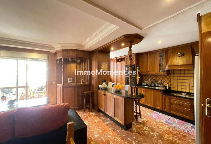 Resale - Apartment - Estepona - Estepona Centro