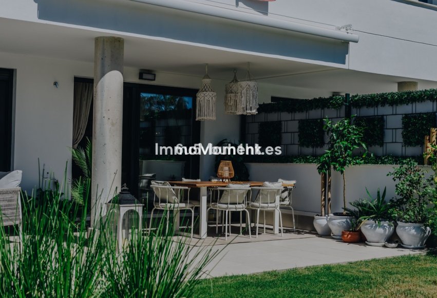 Resale - Apartment - Estepona - Estepona Centro