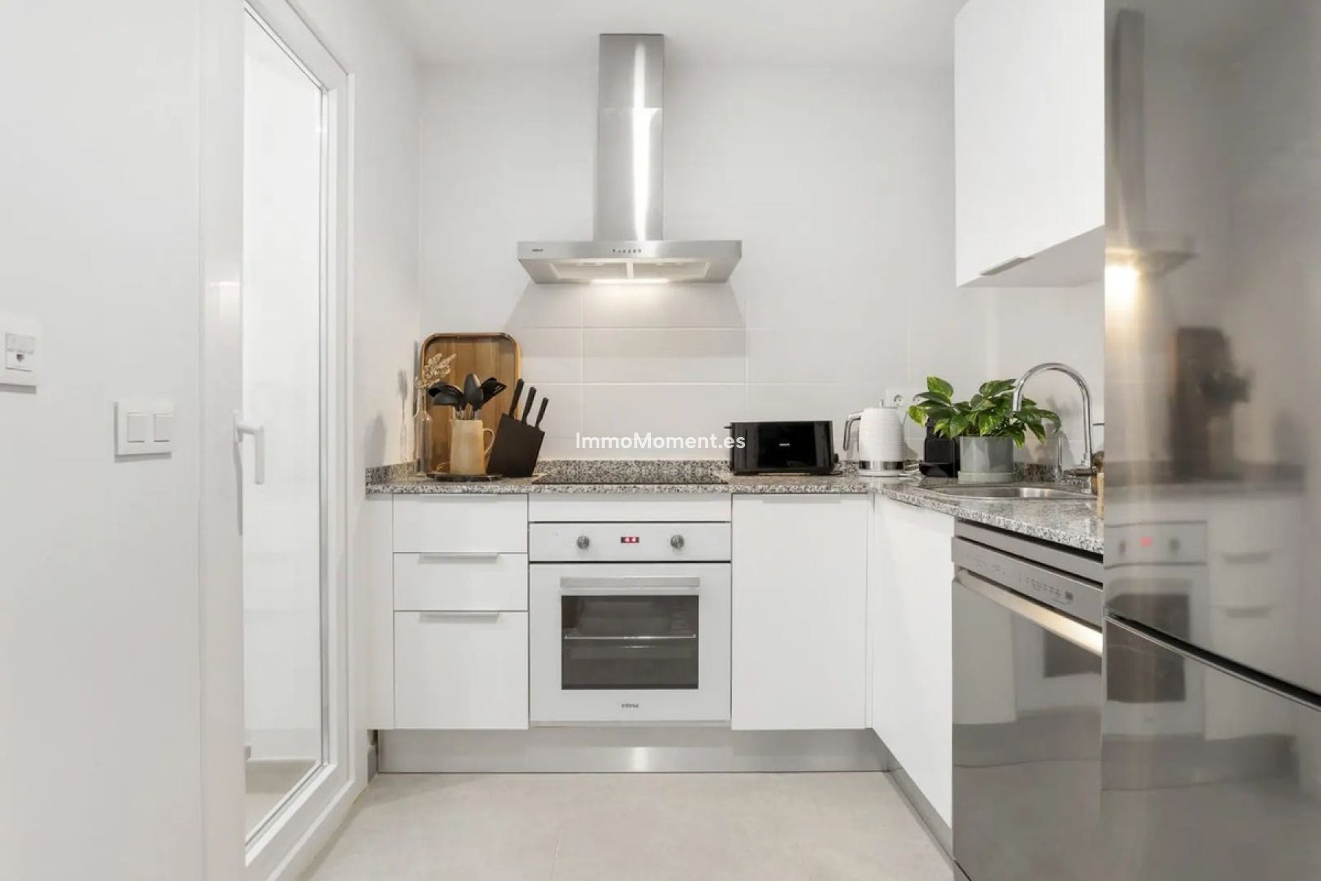 Resale - Apartment - Estepona - Estepona Centro