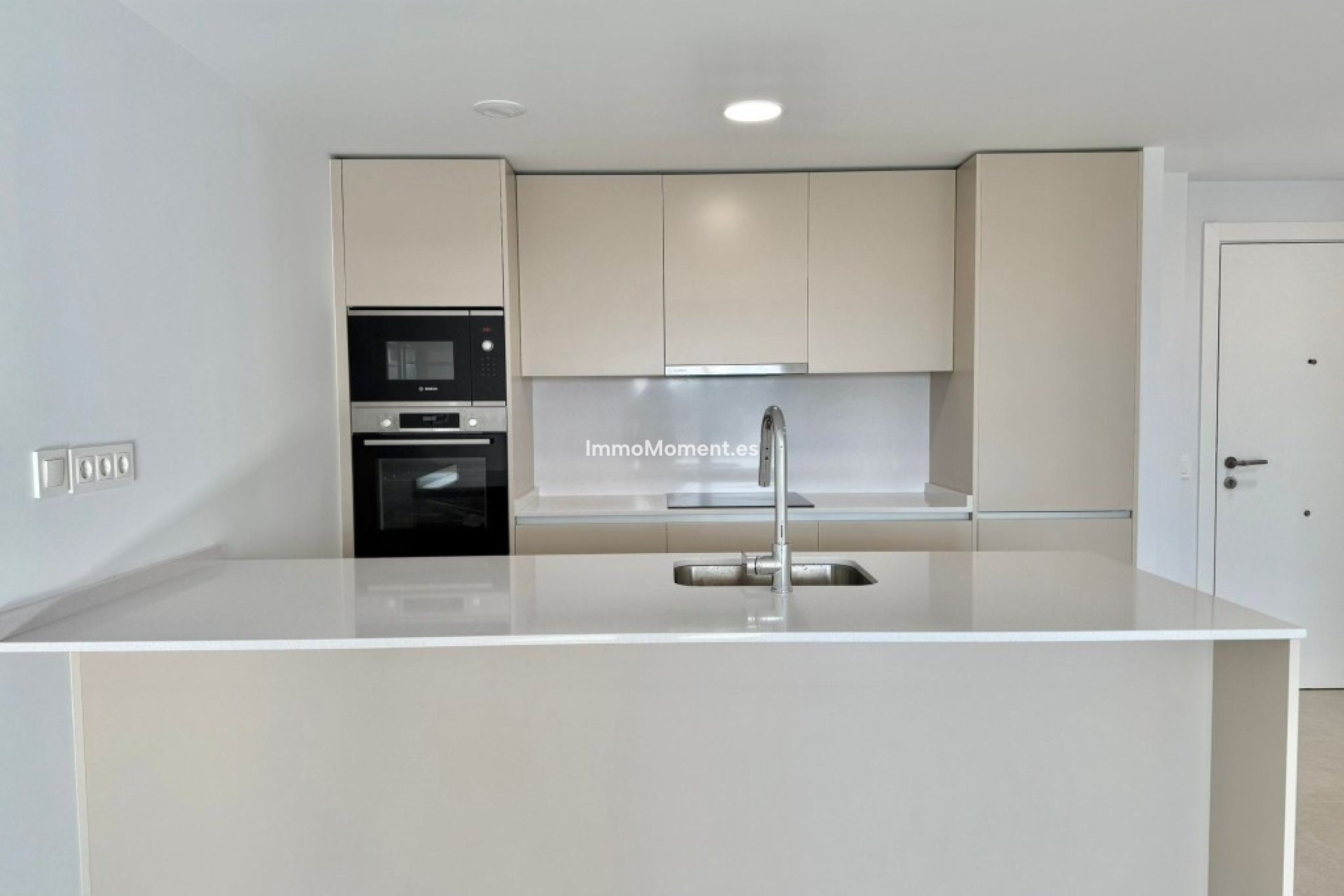 Resale - Apartment - Estepona - Estepona Centro