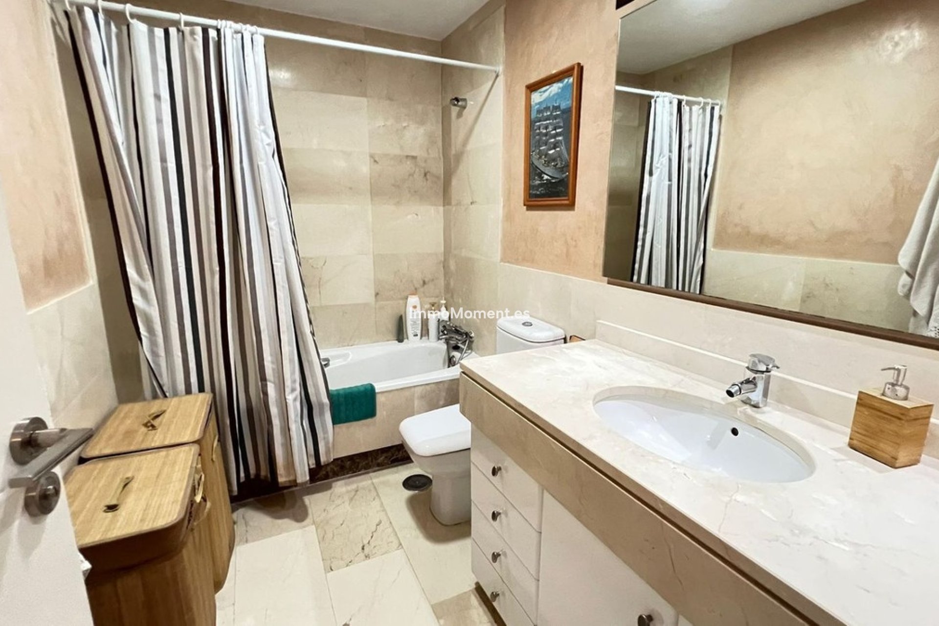 Resale - Apartment - Estepona - Estepona Centro