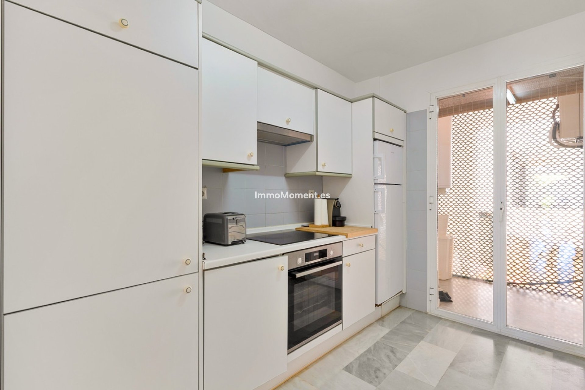 Resale - Apartment - Estepona - Estepona Centro