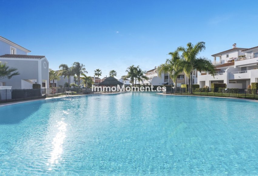 Resale - Apartment - Estepona - Estepona Centro