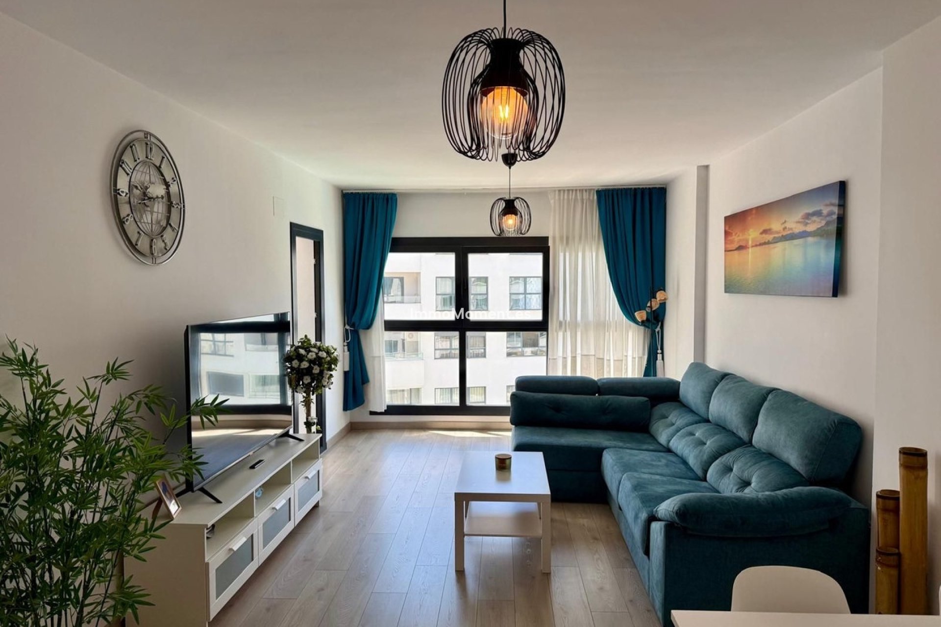 Resale - Apartment - Estepona - Estepona Centro