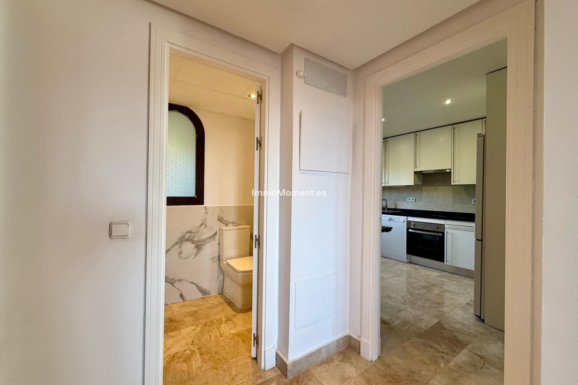 Resale - Apartment - Estepona - Estepona Centro