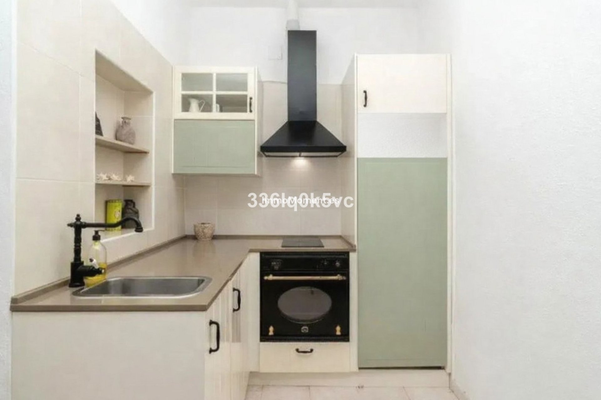 Resale - Apartment - Estepona - Estepona Centro