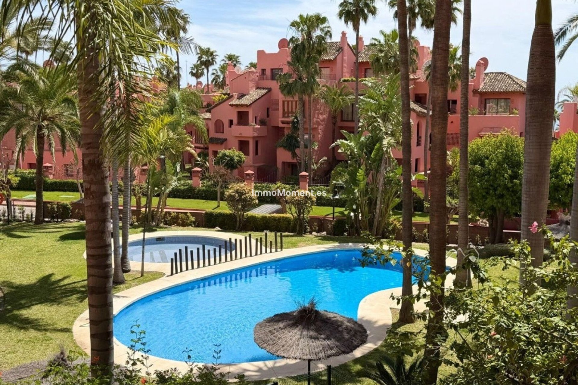 Resale - Apartment - Estepona - Estepona Centro