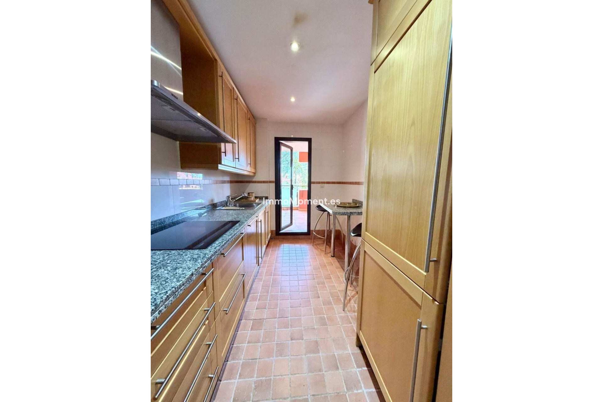 Resale - Apartment - Estepona - Estepona Centro