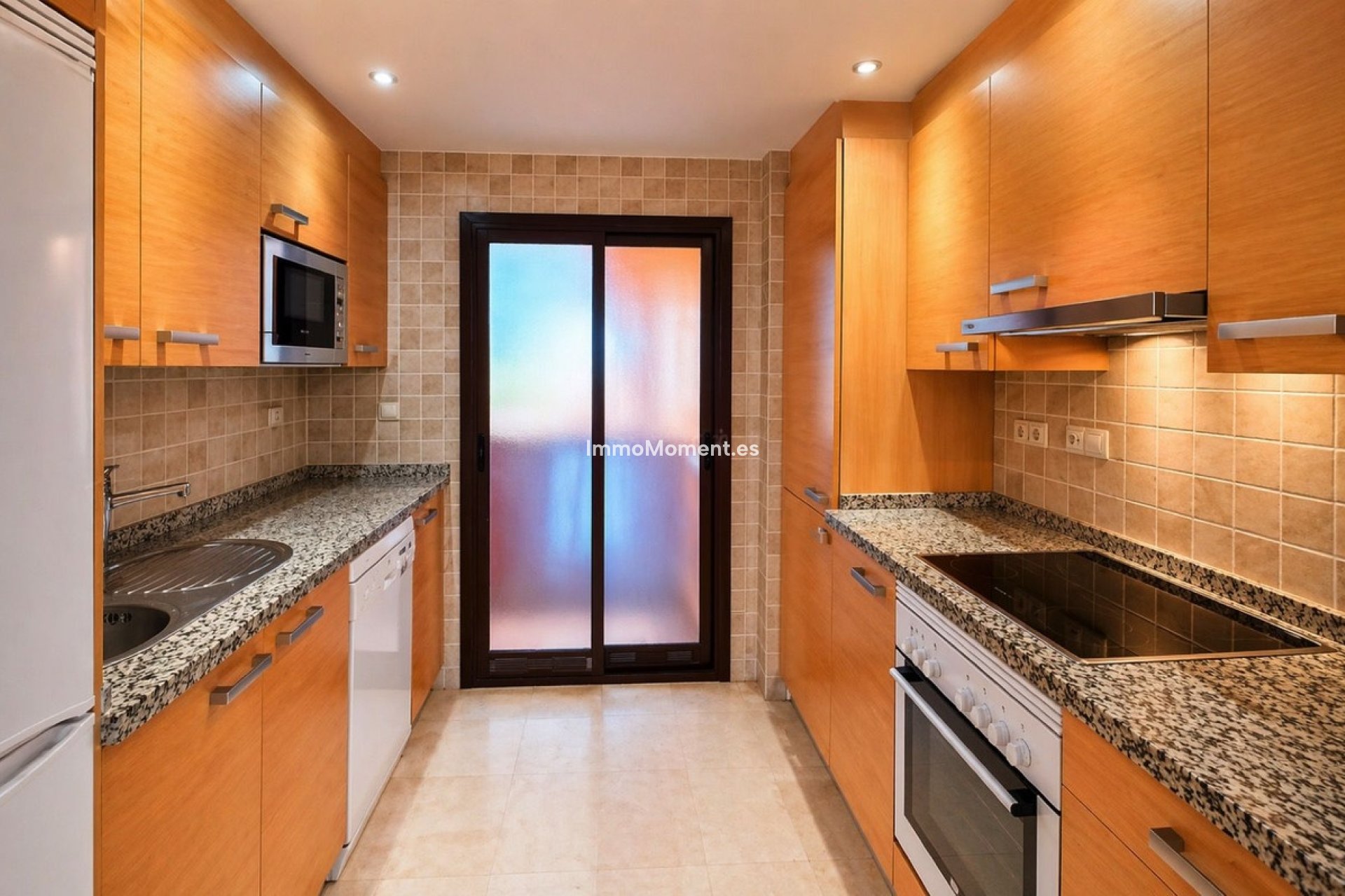 Resale - Apartment - Estepona - Estepona Centro