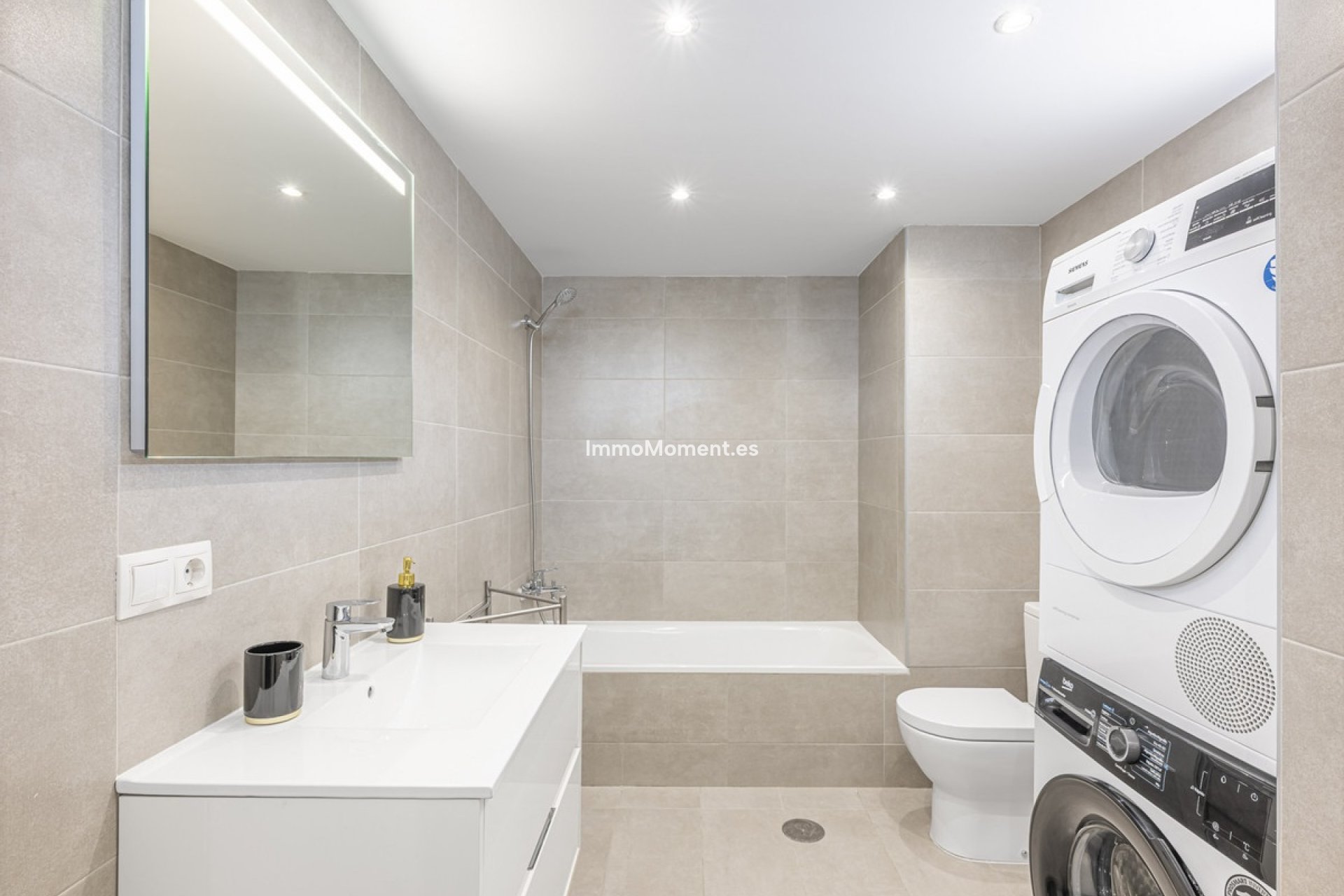 Resale - Apartment - Estepona - Estepona Centro