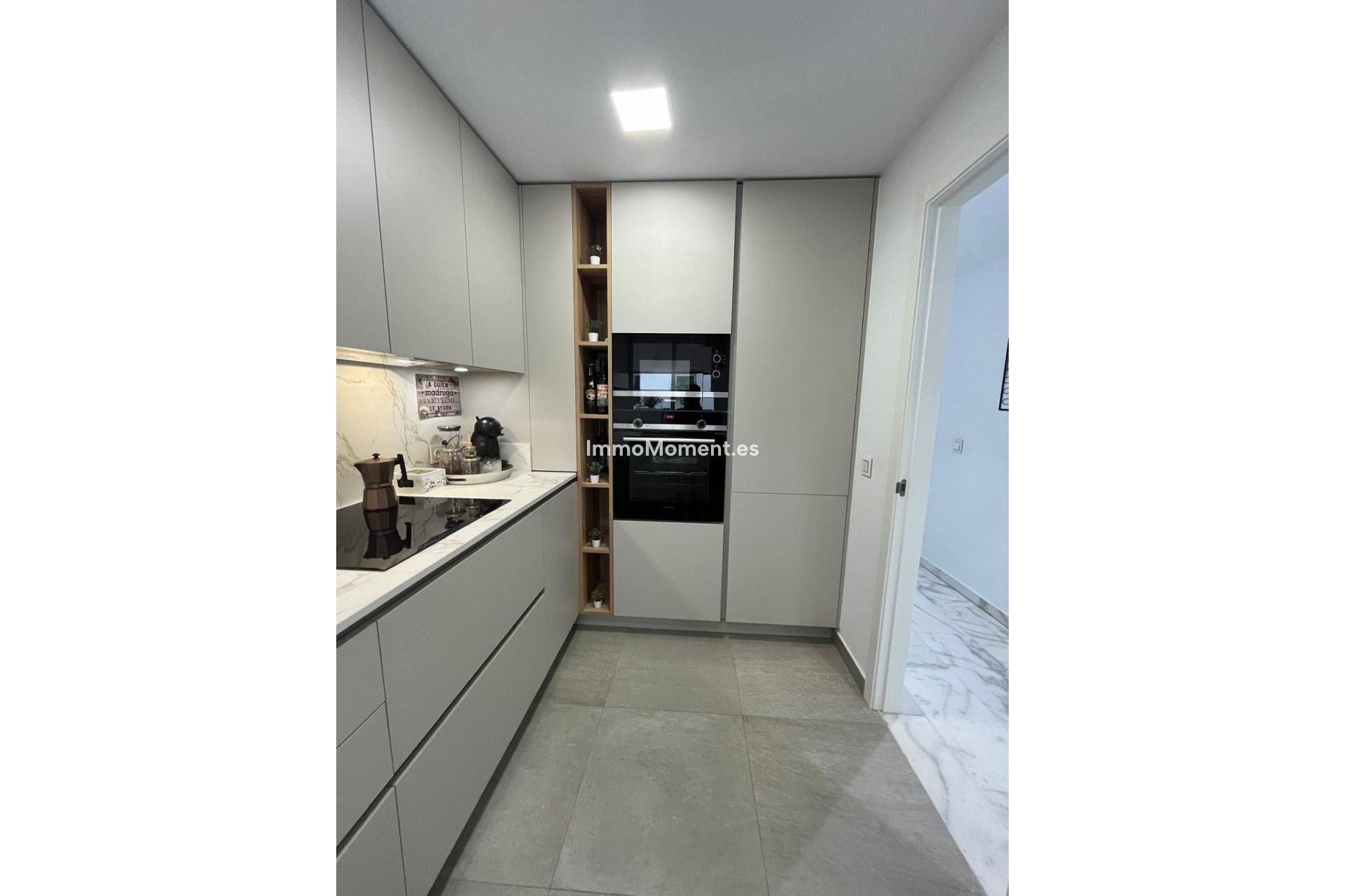 Resale - Apartment - Estepona - Estepona Centro