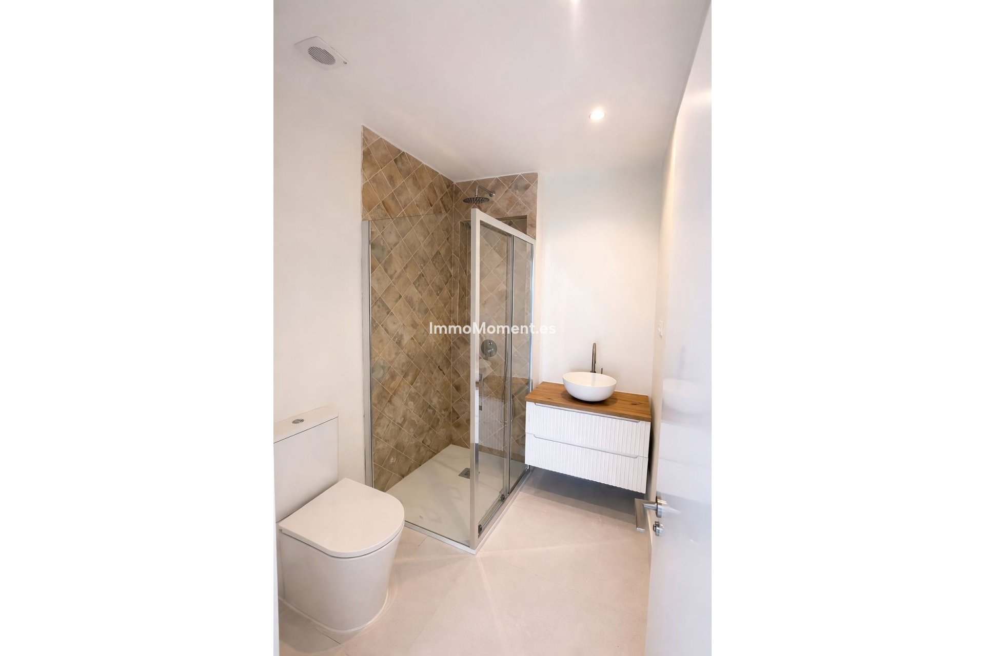 Resale - Apartment - Estepona - Estepona Centro