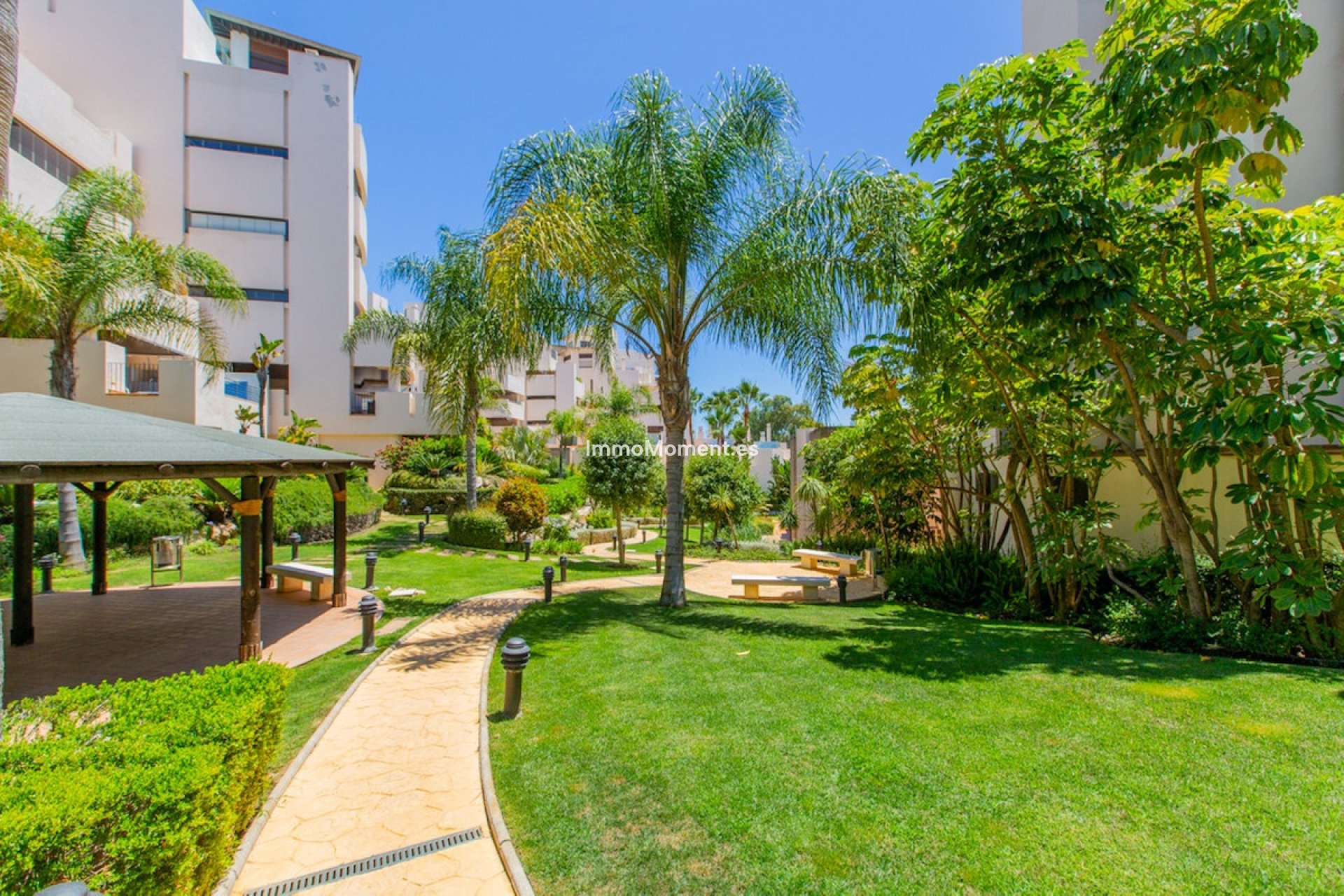 Resale - Apartment - Estepona - Estepona Centro