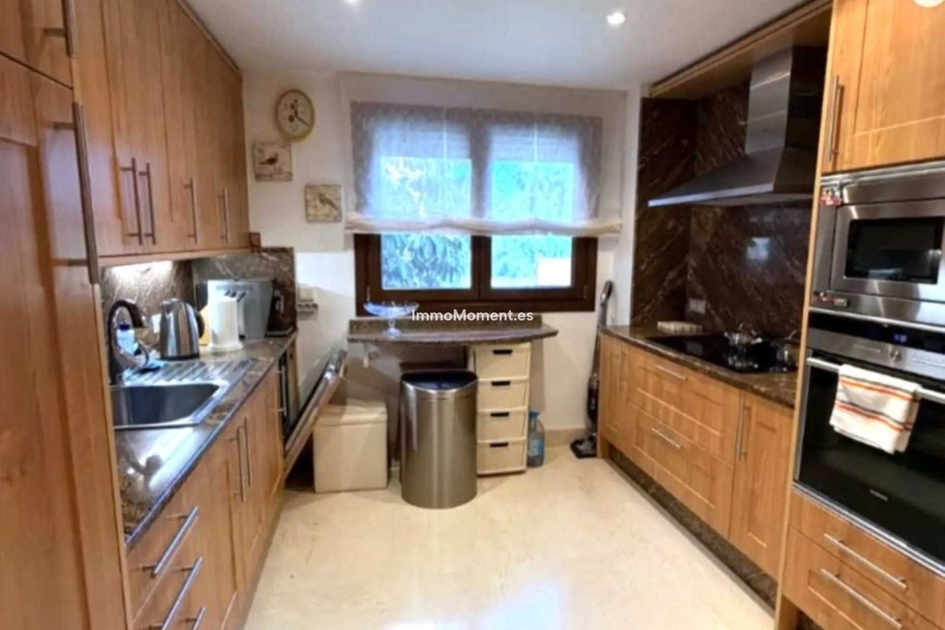 Resale - Apartment - Estepona - Estepona Centro