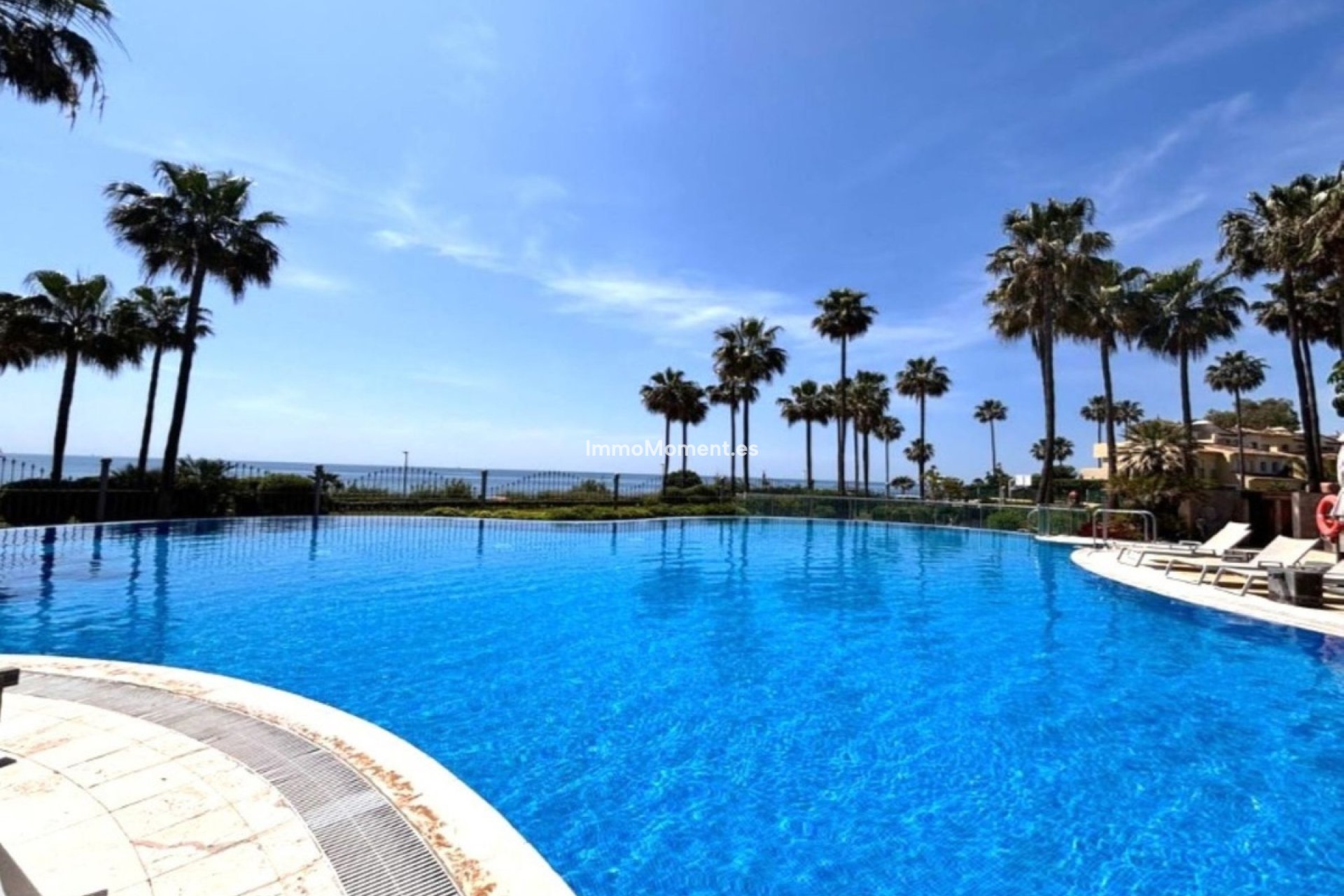 Resale - Apartment - Estepona - Estepona Centro