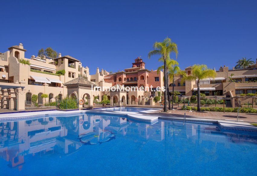 Resale - Apartment - Estepona - Estepona Centro