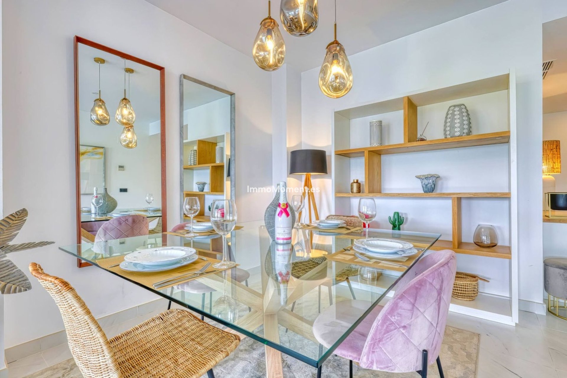 Resale - Apartment - Estepona - Estepona Centro