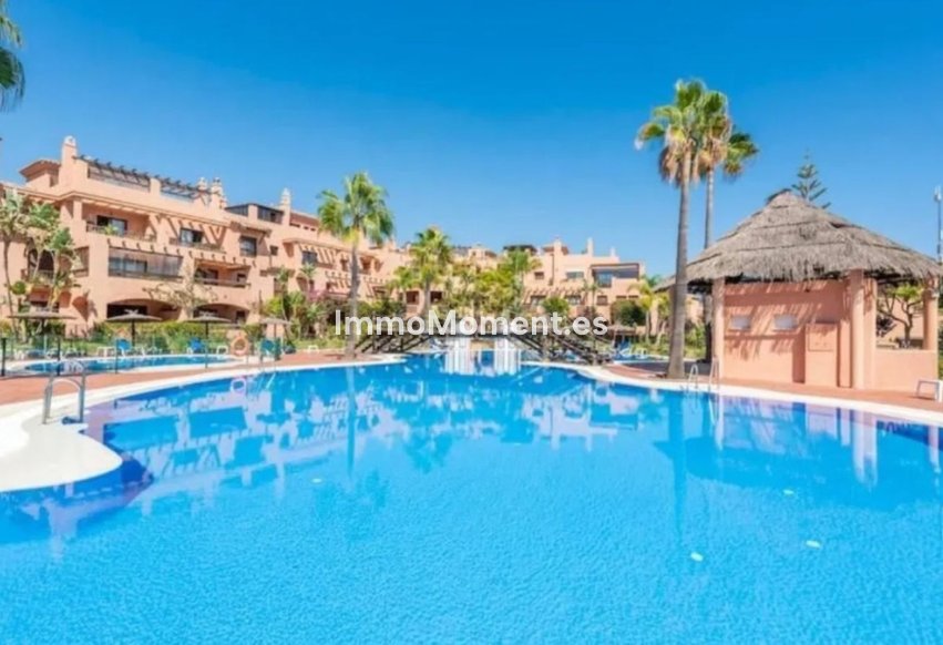 Resale - Apartment - Estepona - Estepona Centro