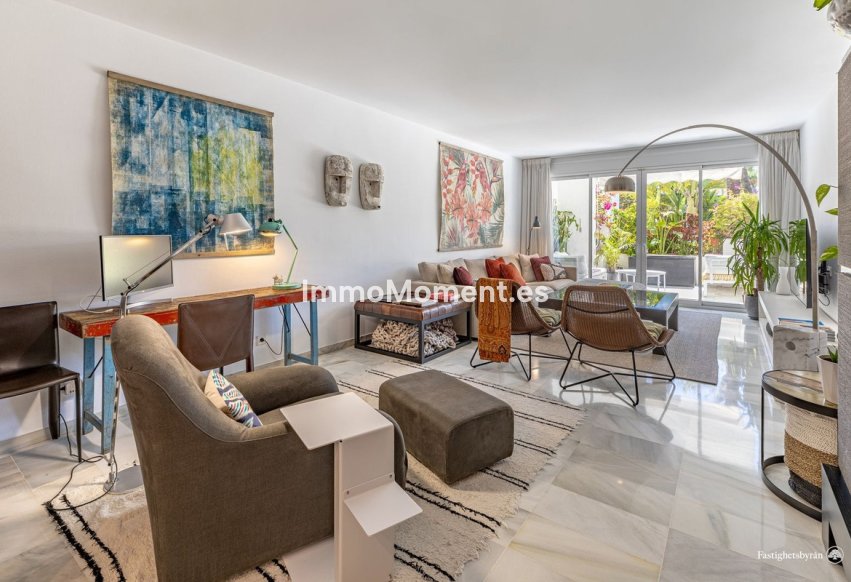 Resale - Apartment - Estepona - Estepona Centro