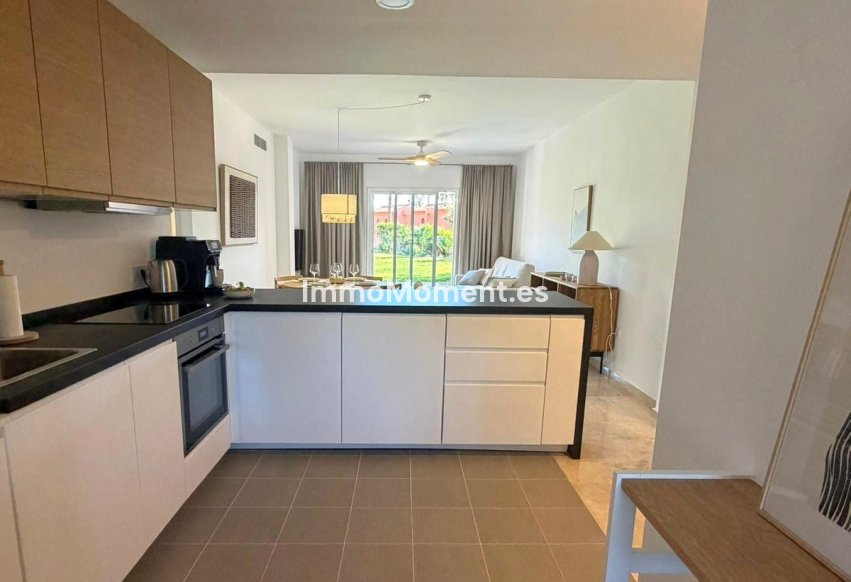 Resale - Apartment - Estepona - Estepona Centro