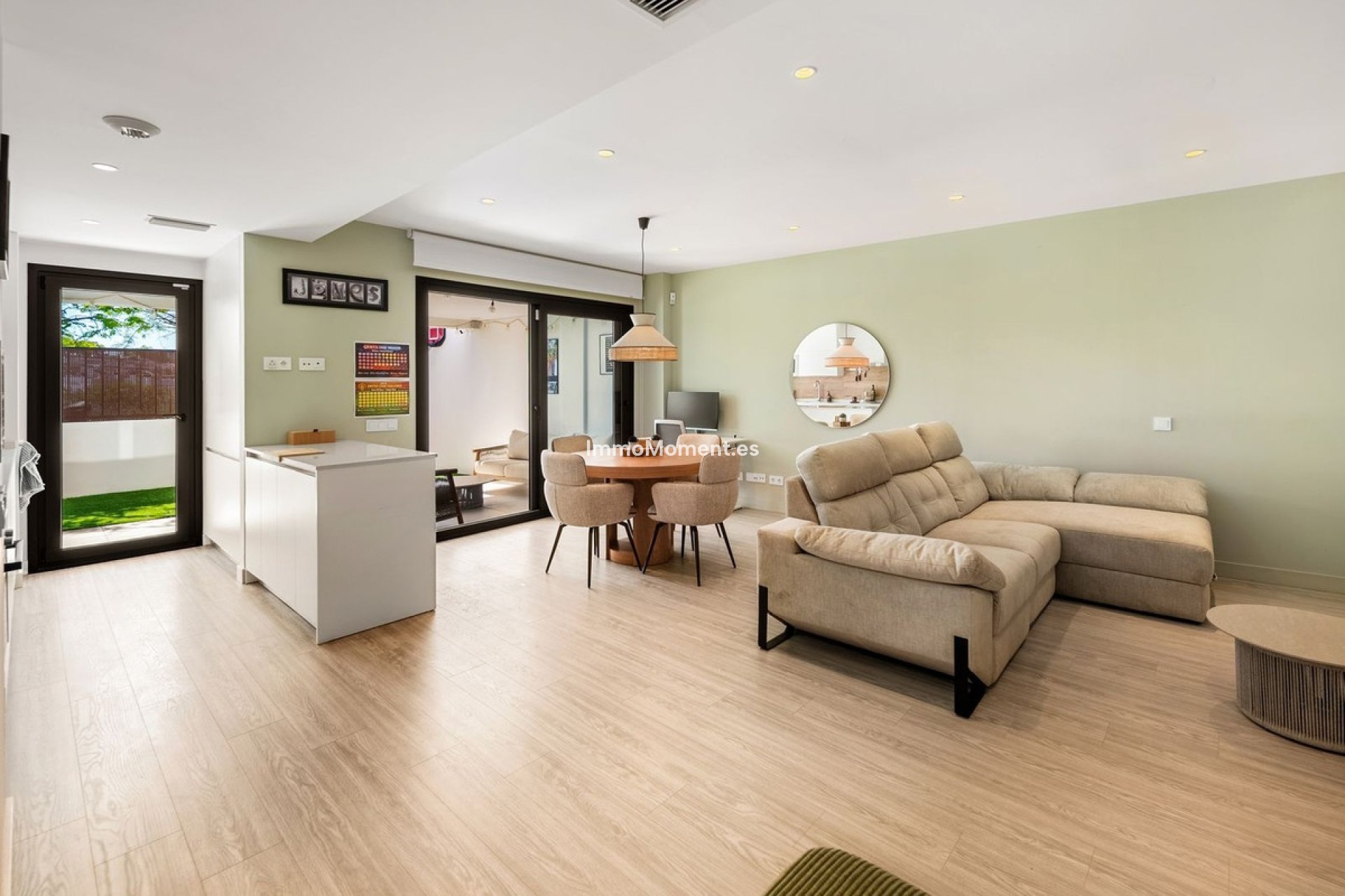 Resale - Apartment - Estepona - Estepona Centro