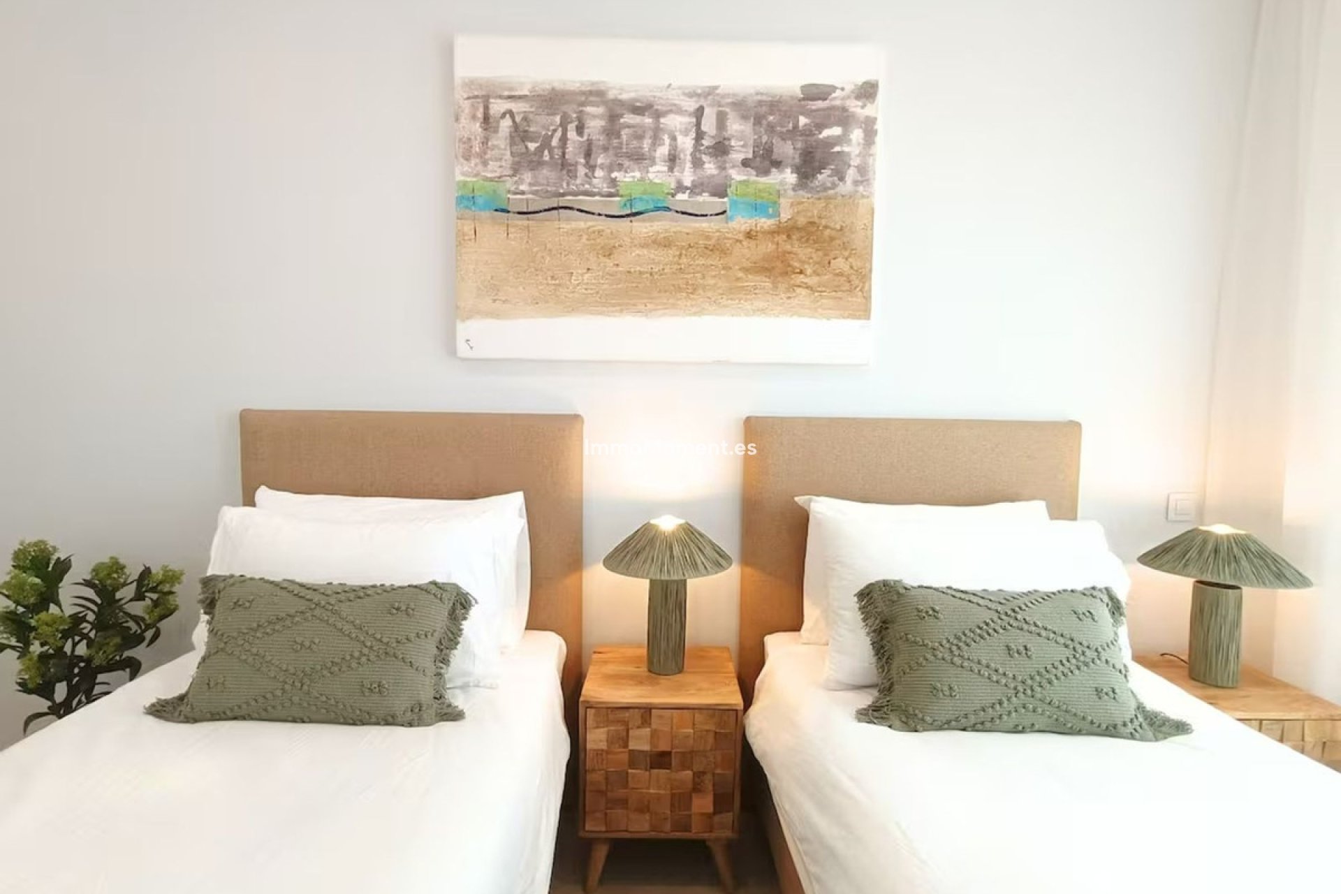 Resale - Apartment - Estepona - Estepona Centro