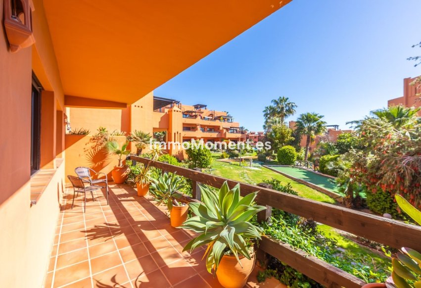 Resale - Apartment - Estepona - Estepona Centro