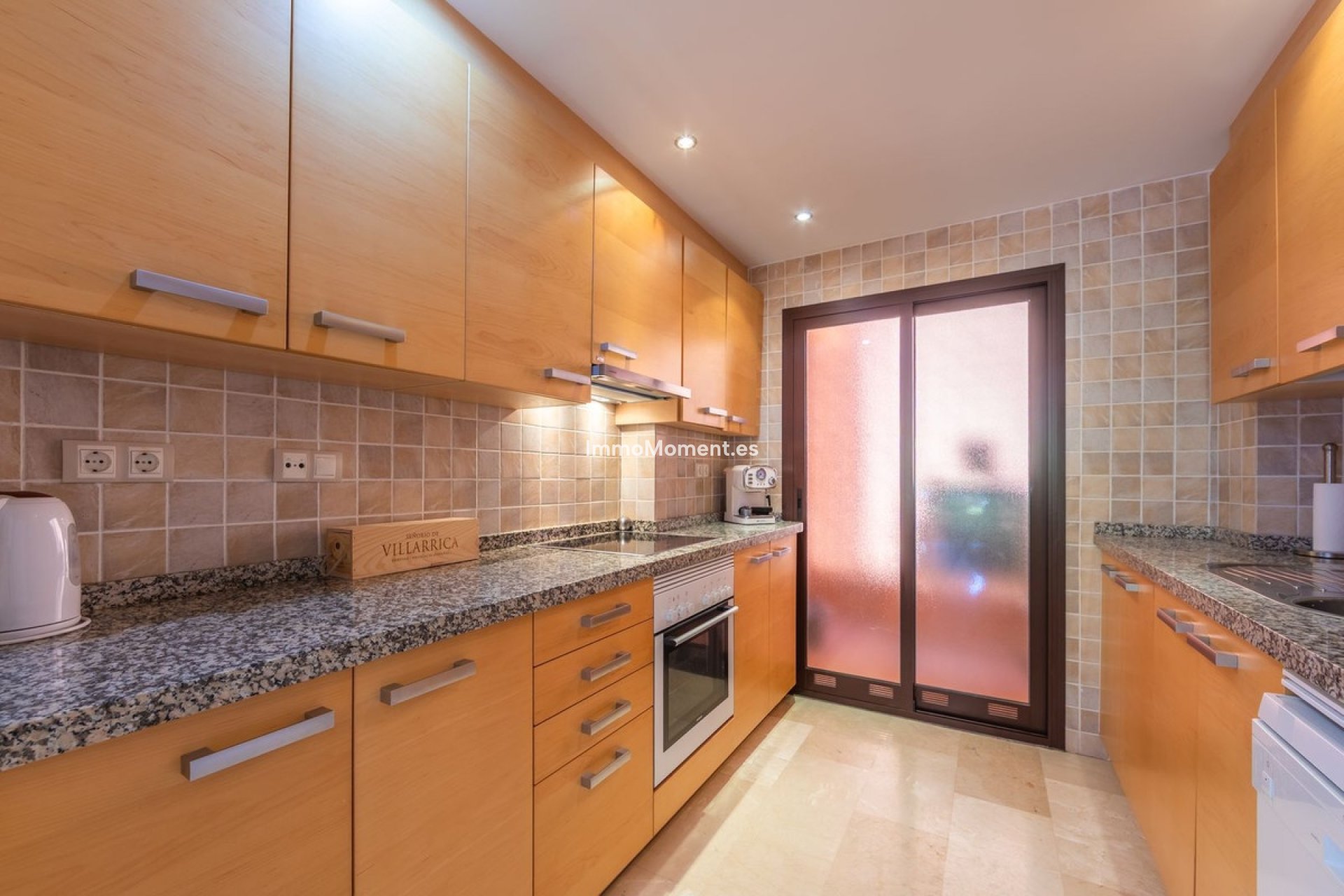Resale - Apartment - Estepona - Estepona Centro