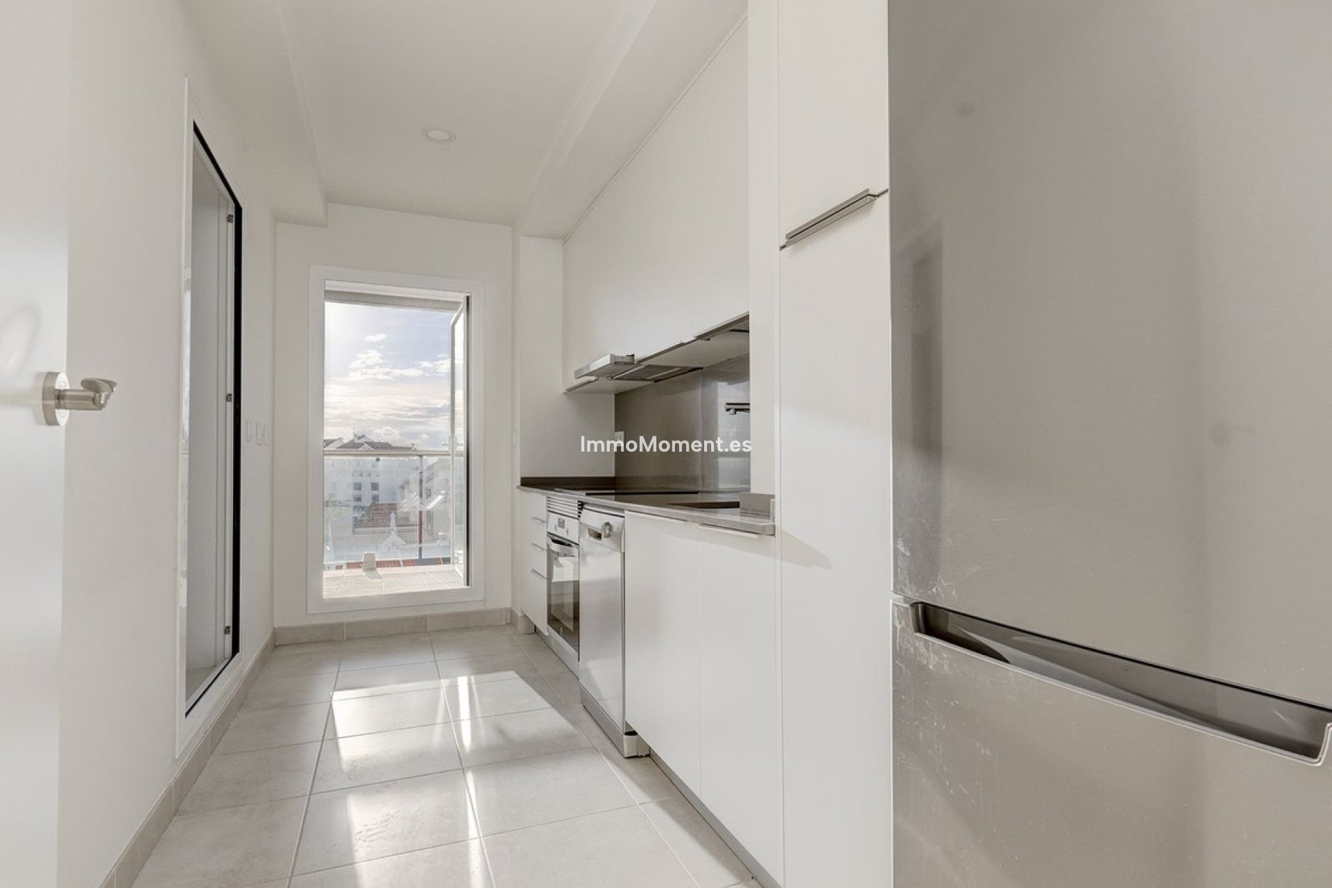 Resale - Apartment - Estepona - Estepona Centro