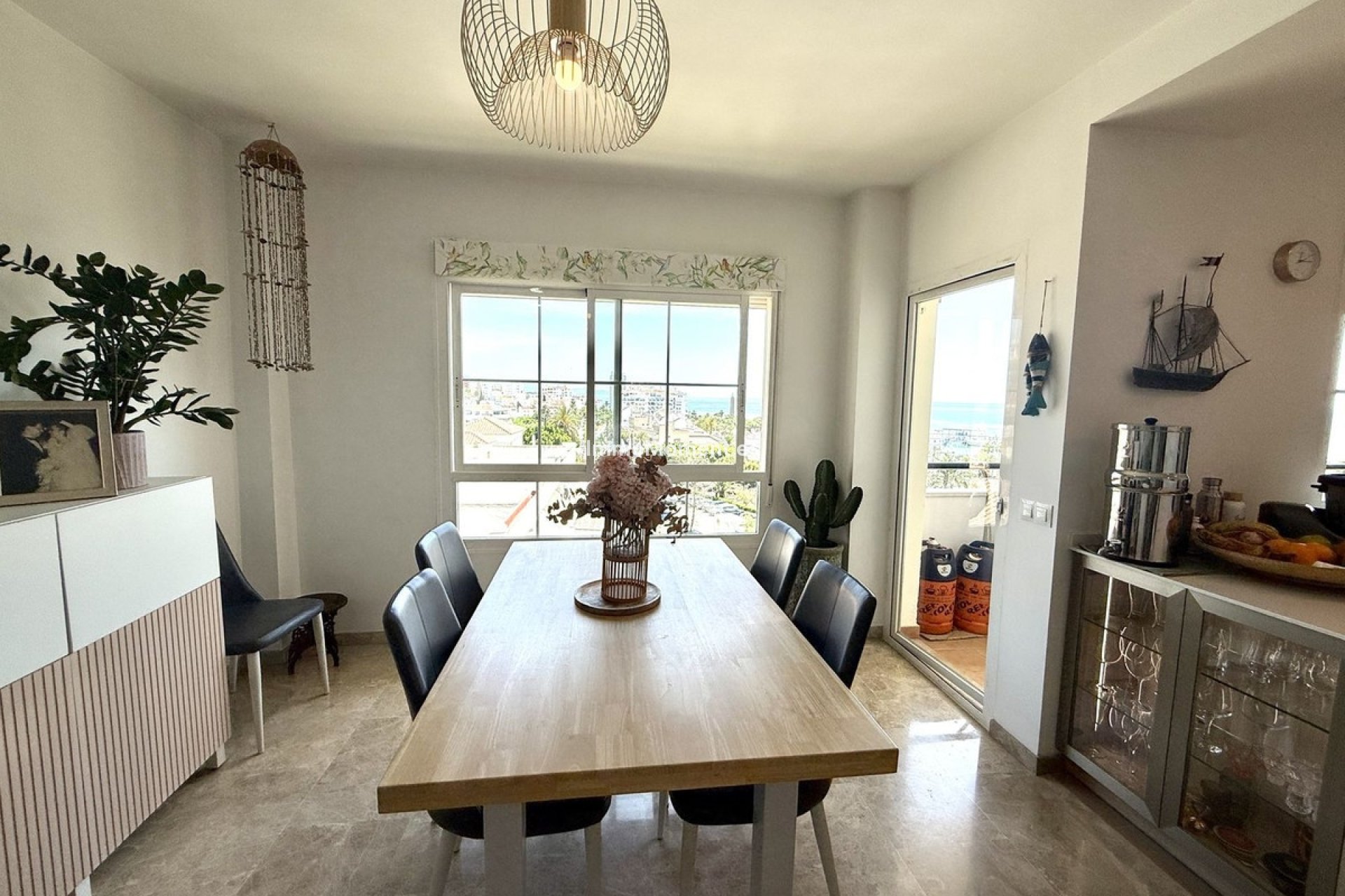 Resale - Apartment - Estepona - Estepona Centro