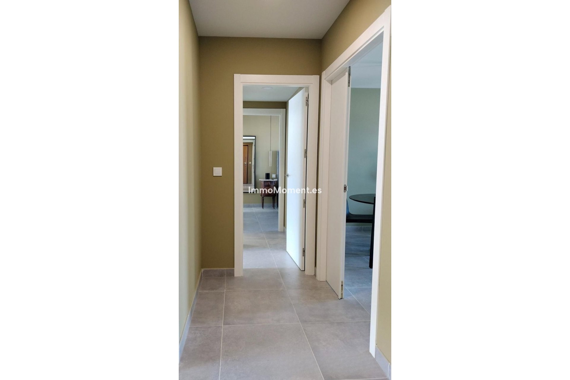 Resale - Apartment - Estepona - Estepona Centro
