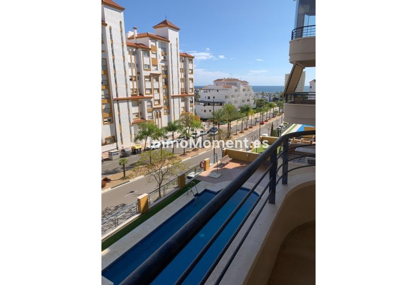 Resale - Apartment - Estepona - Estepona Centro