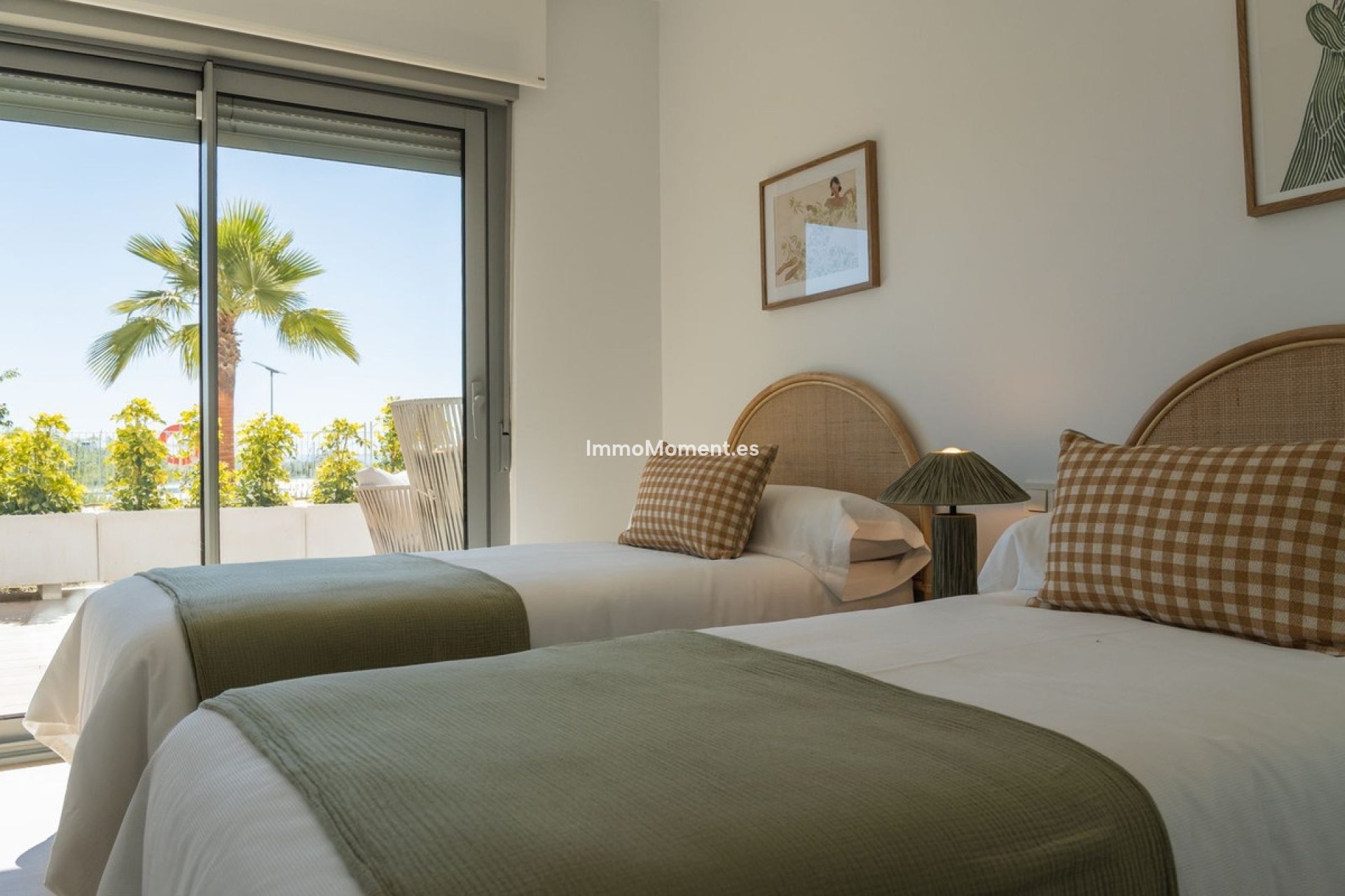 Resale - Apartment - Estepona - Estepona Centro