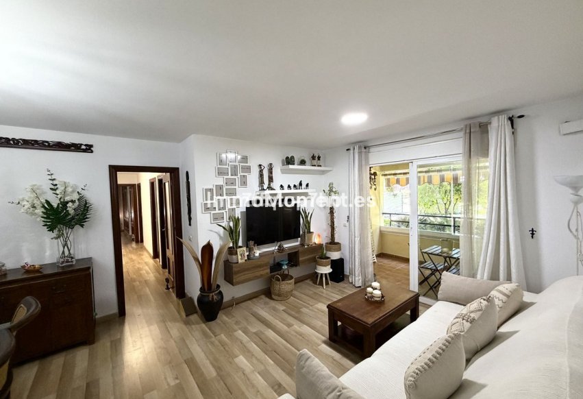 Resale - Apartment - Estepona - Estepona Centro