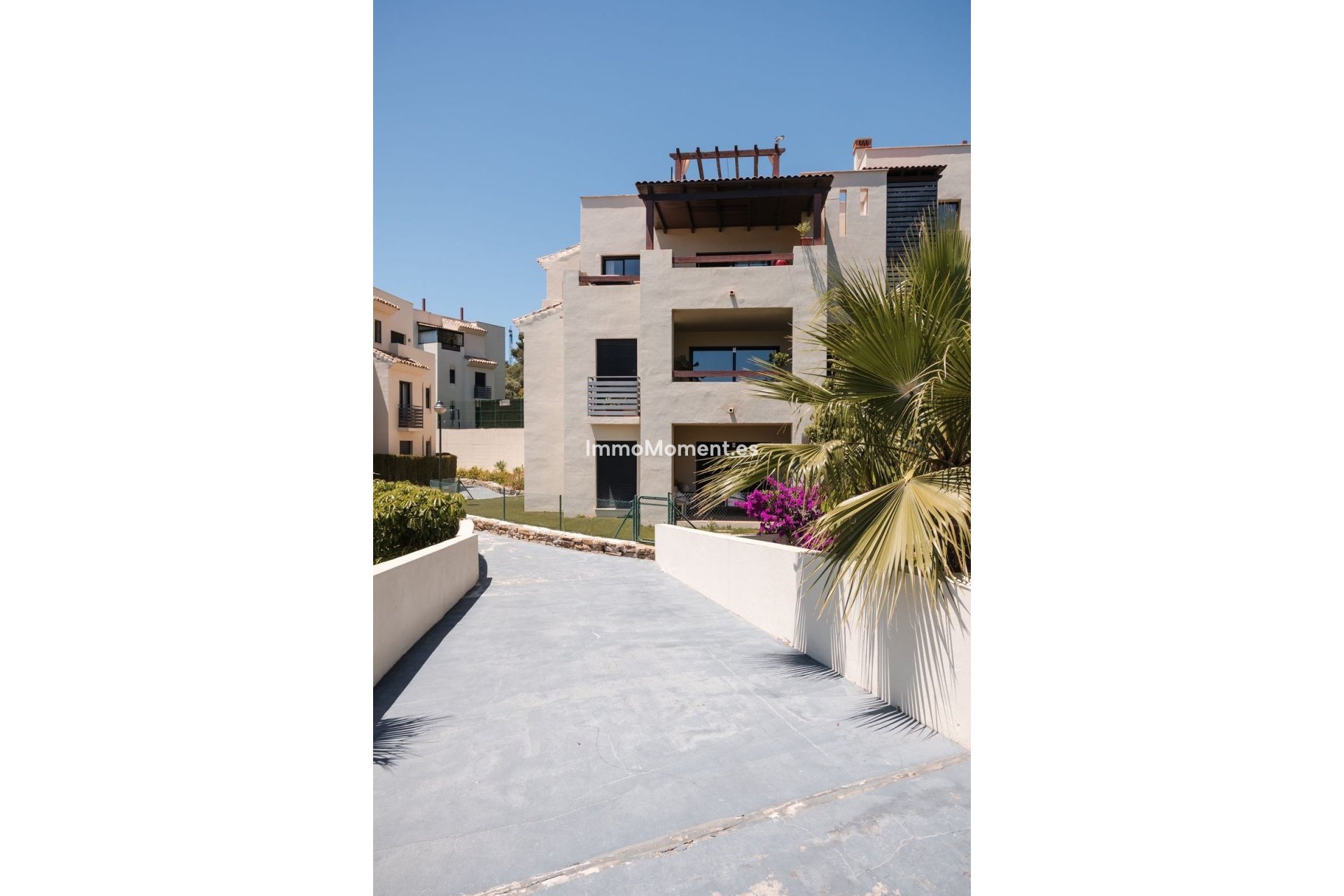Resale - Apartment - Estepona - Estepona Centro