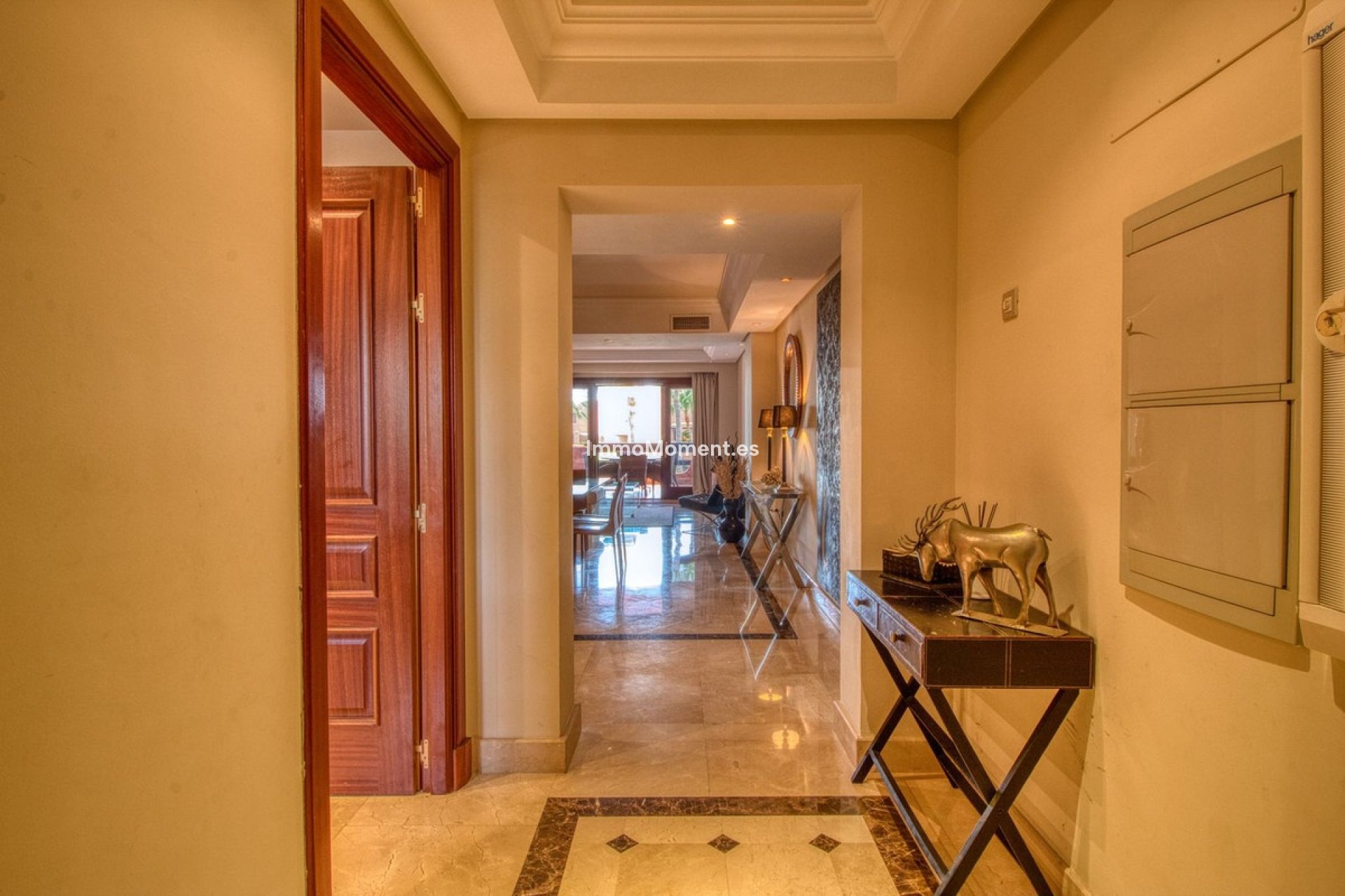 Resale - Apartment - Estepona - Estepona Centro