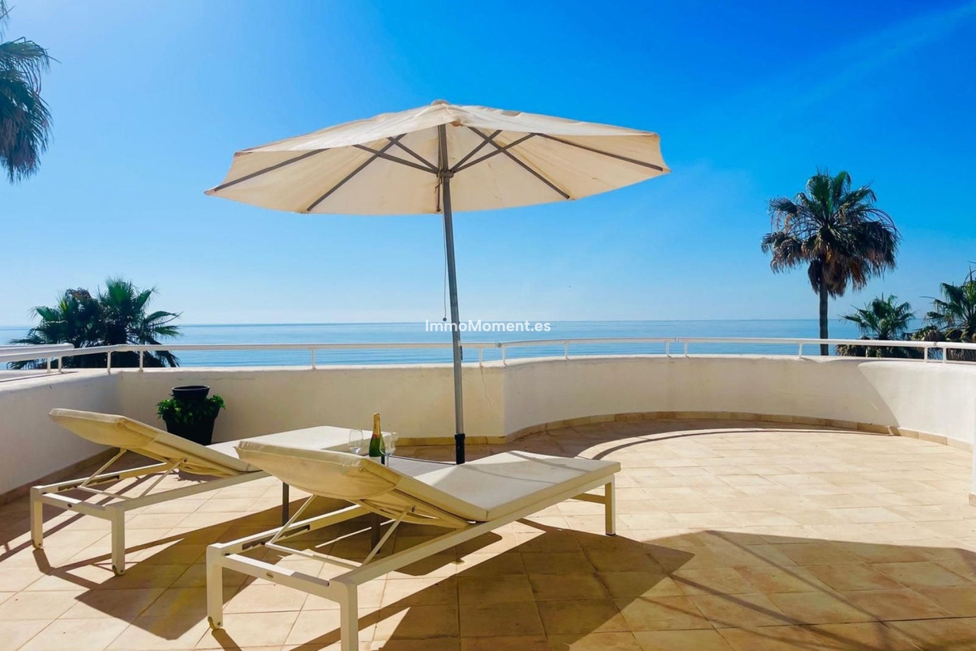 Resale - Apartment - Estepona - Estepona Centro