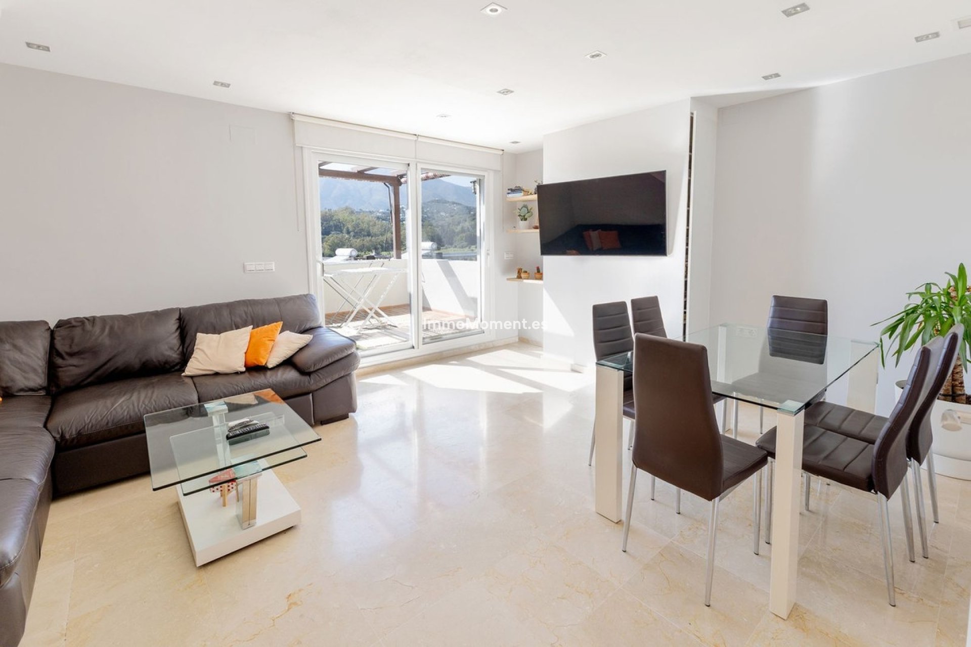 Resale - Apartment - Estepona - Estepona Centro