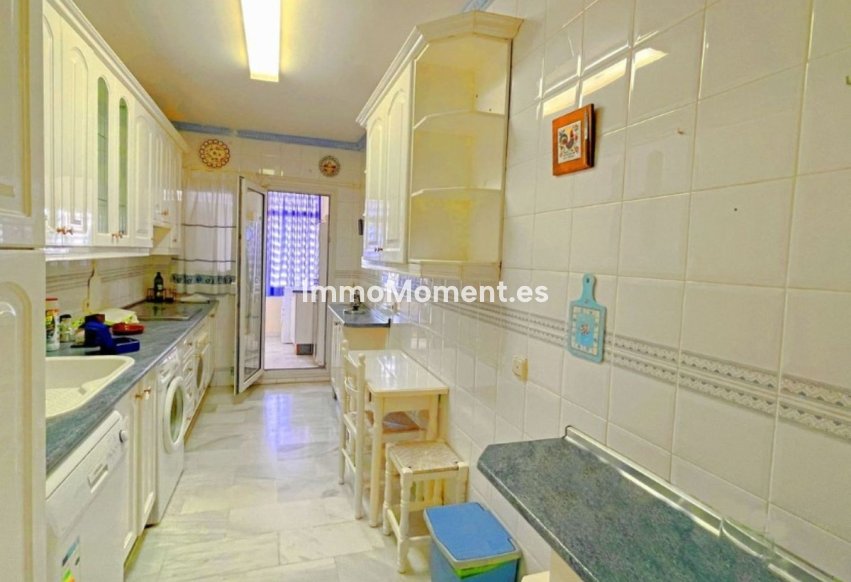 Resale - Apartment - Estepona - Estepona Centro