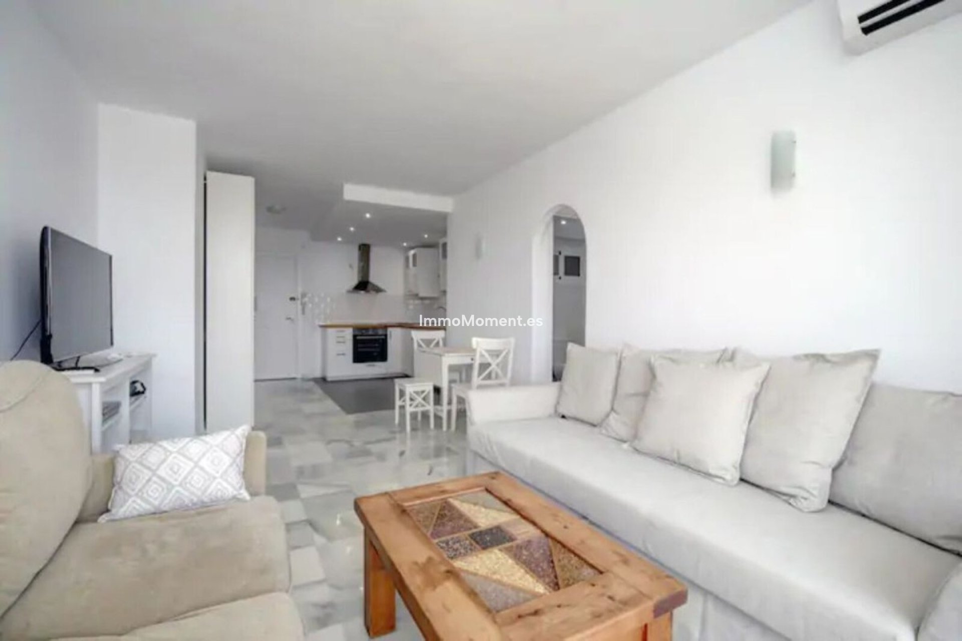 Resale - Apartment - Estepona - Estepona Centro
