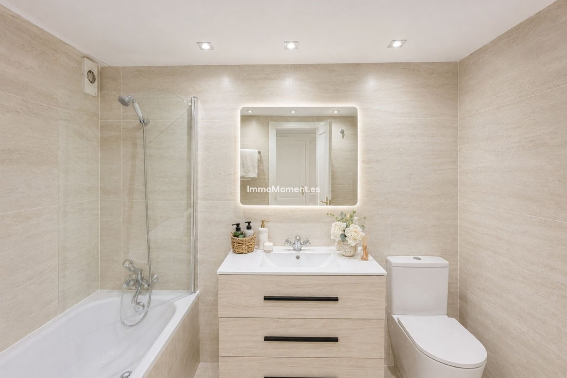 Resale - Apartment - Estepona - Estepona Centro