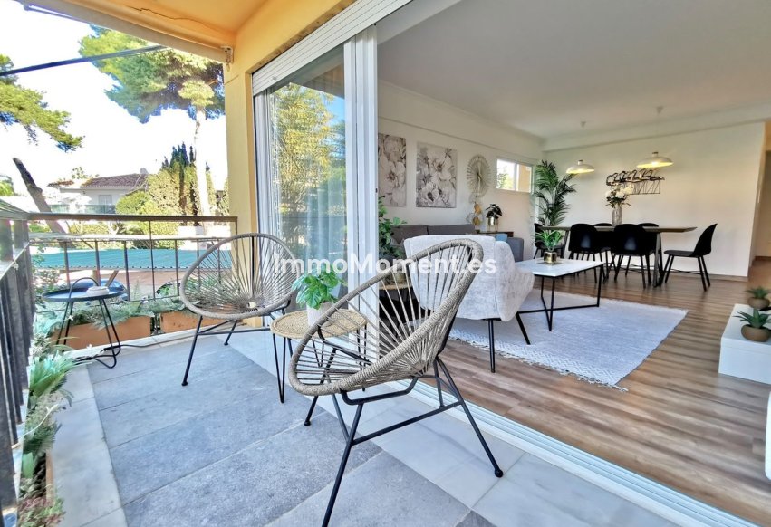 Resale - Apartment - Estepona - Estepona Centro